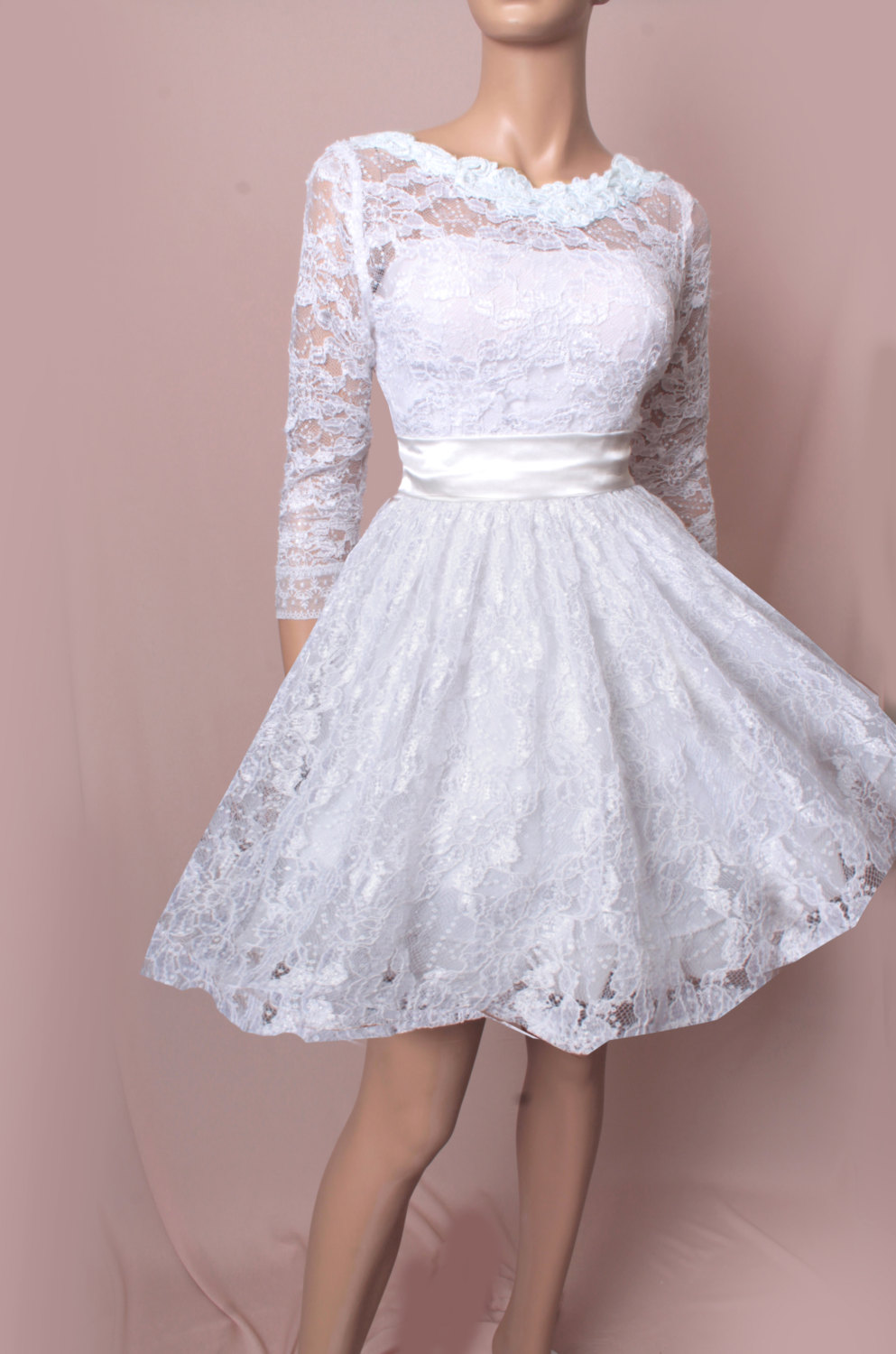 Short Lace Dress with 3 4 Sleeves